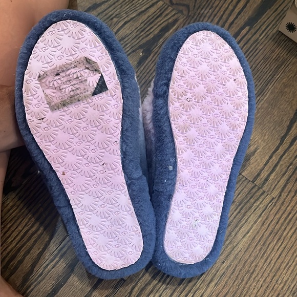 Ugg fluff yeah slipper size 5 - Picture 6 of 7